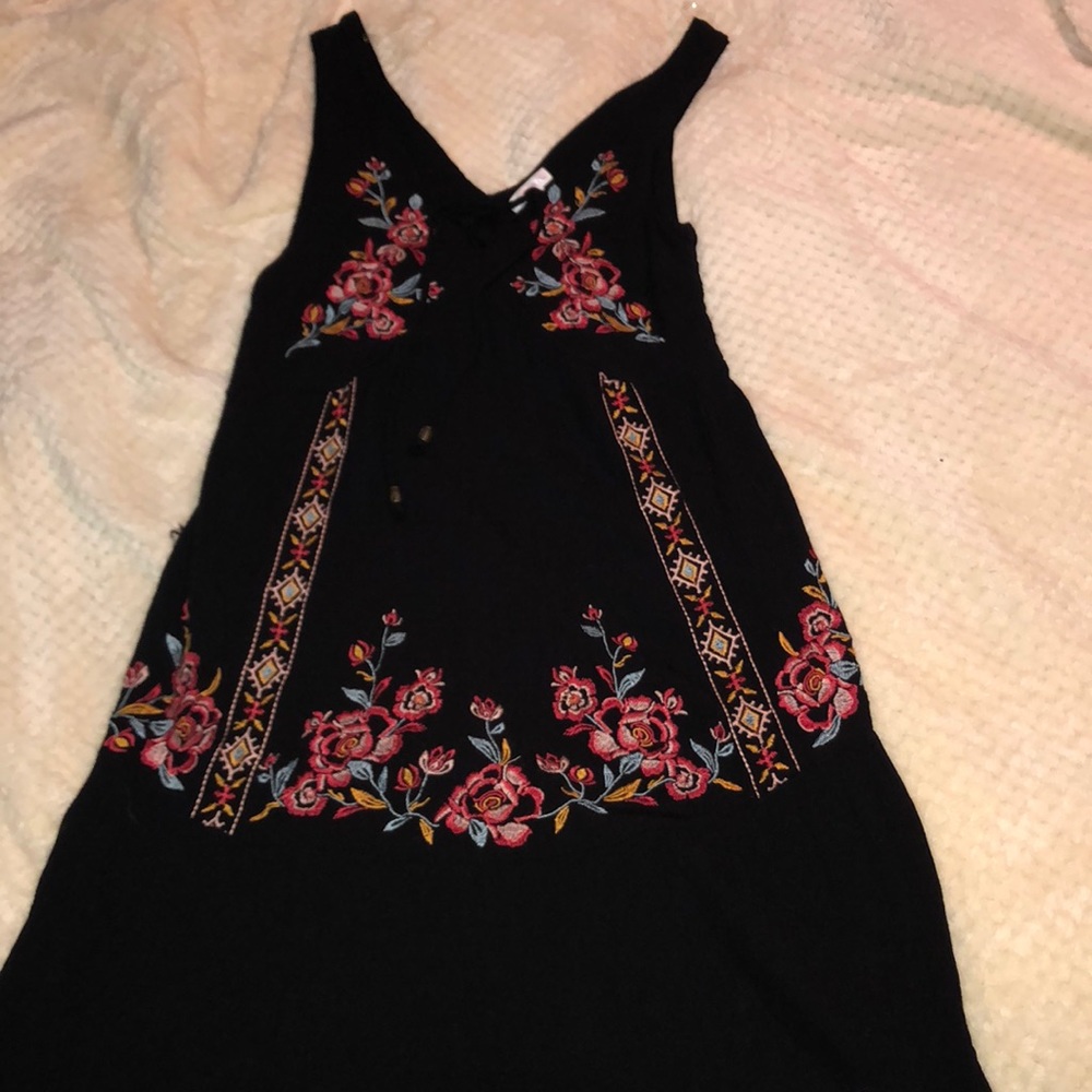 5/20 sundress with floral embroidery
